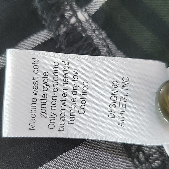 Athleta Green Blue Plaid Long Sleeve Button Down Shirt Size Medium - Picture 8 of 8